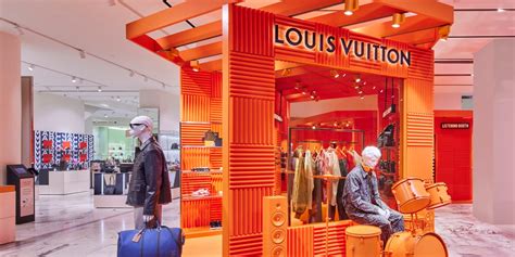 bijenkorf louis vuitton|louis vuitton regenboog.